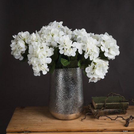 white-hydrangea-bouquet