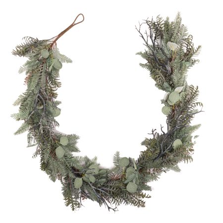 winter-garland-with-eucalyptus-and-fern